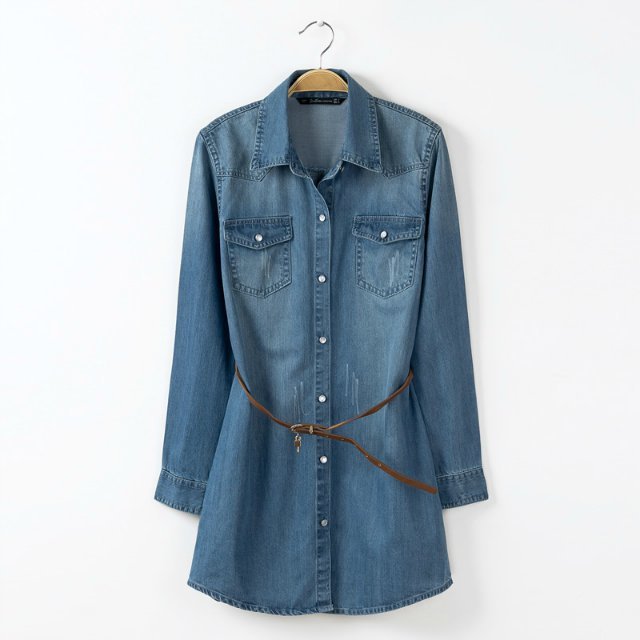 Longsleeved Denim Shirt Collar And Long Sections On The Shirt Pocket